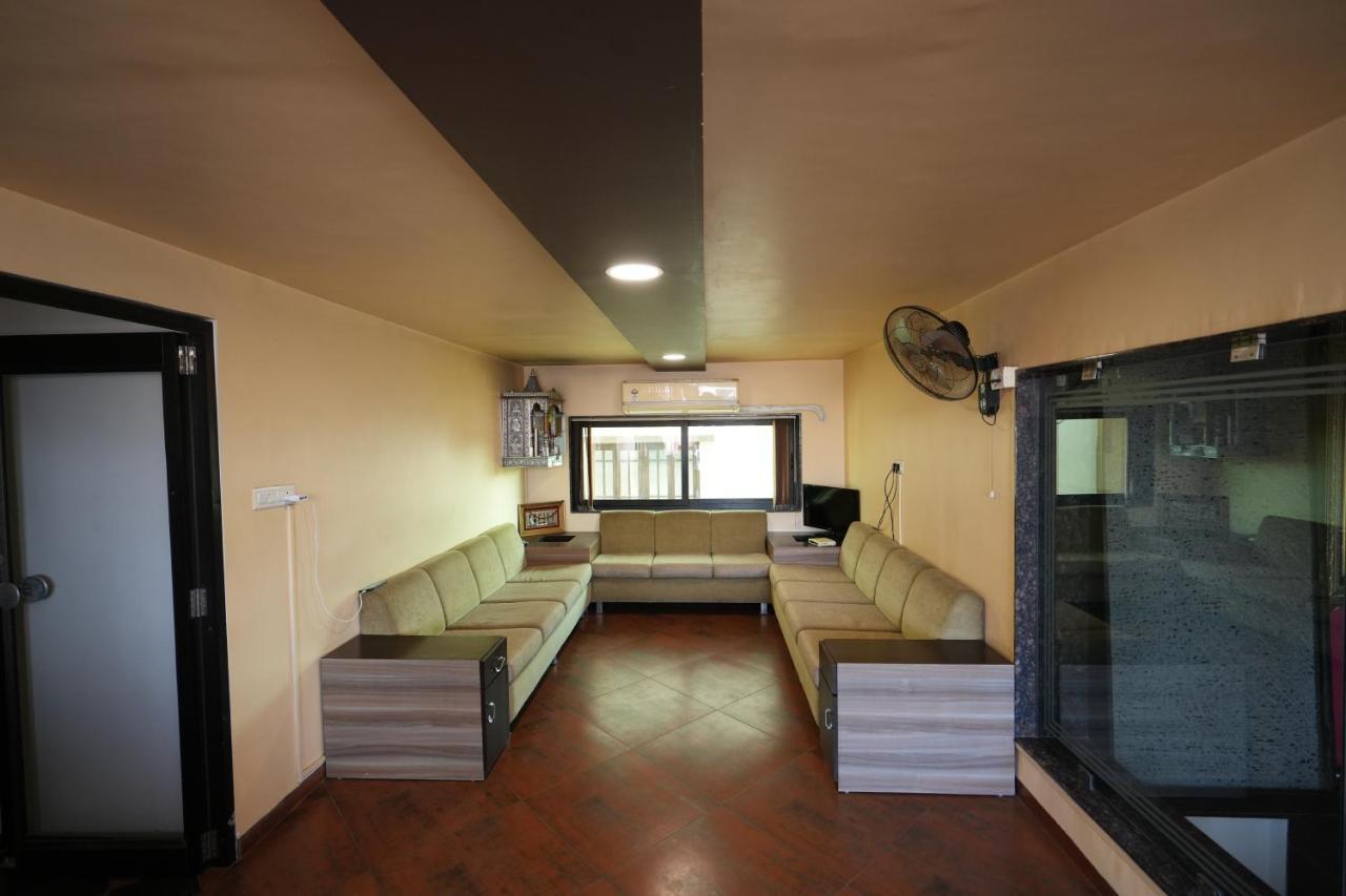 Hotel Ravi Residency Nadiād エクステリア 写真